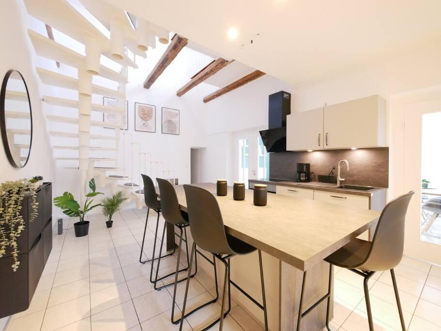 110 M2, Dachterrasse, Kueche, Zentral, Ruhige Lage Apartment Paderborn Bagian luar foto